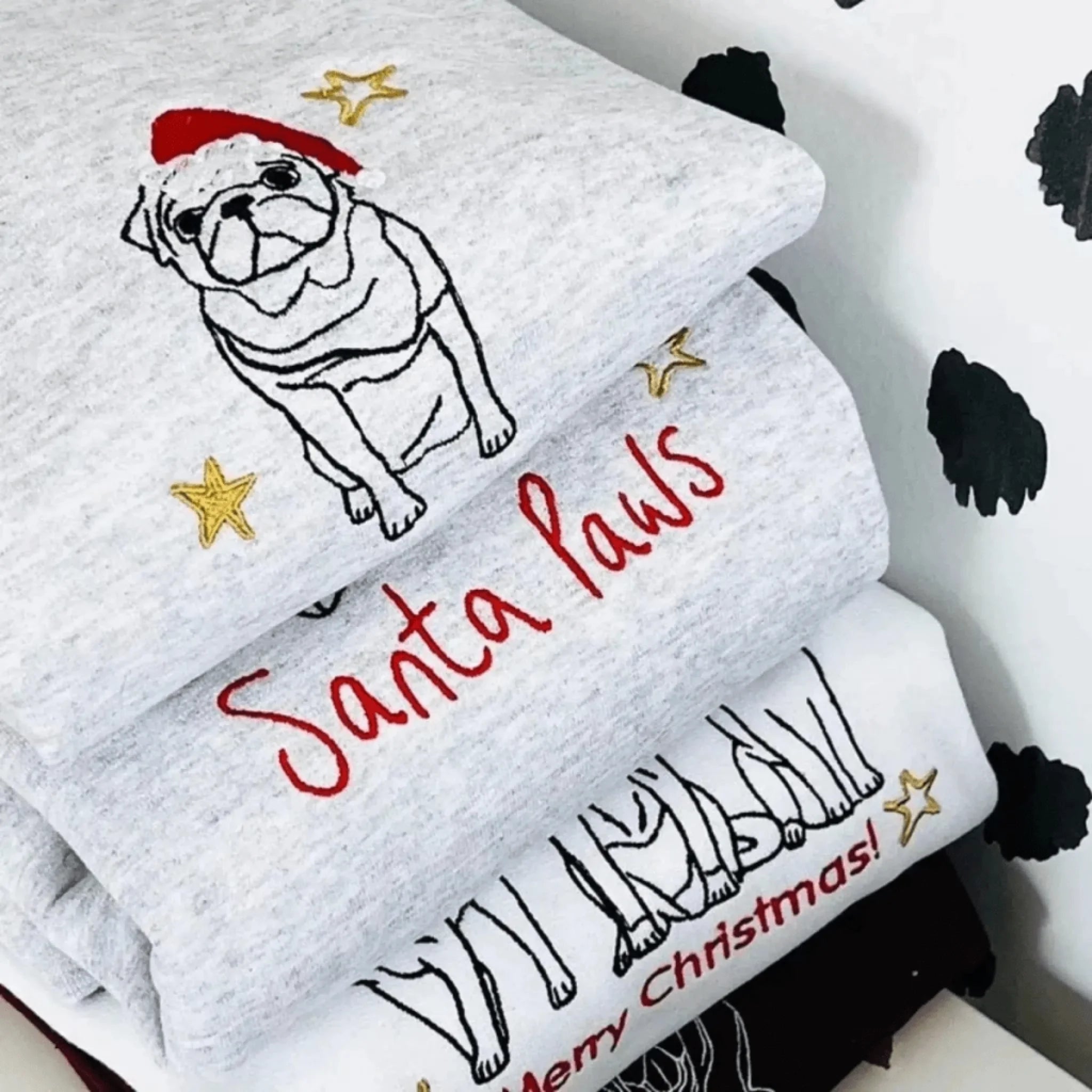  True-Threads - Personalisierte Weihnachts Hunde Hoodie mit Stickerei - Geschenk für Hundebesitzer 