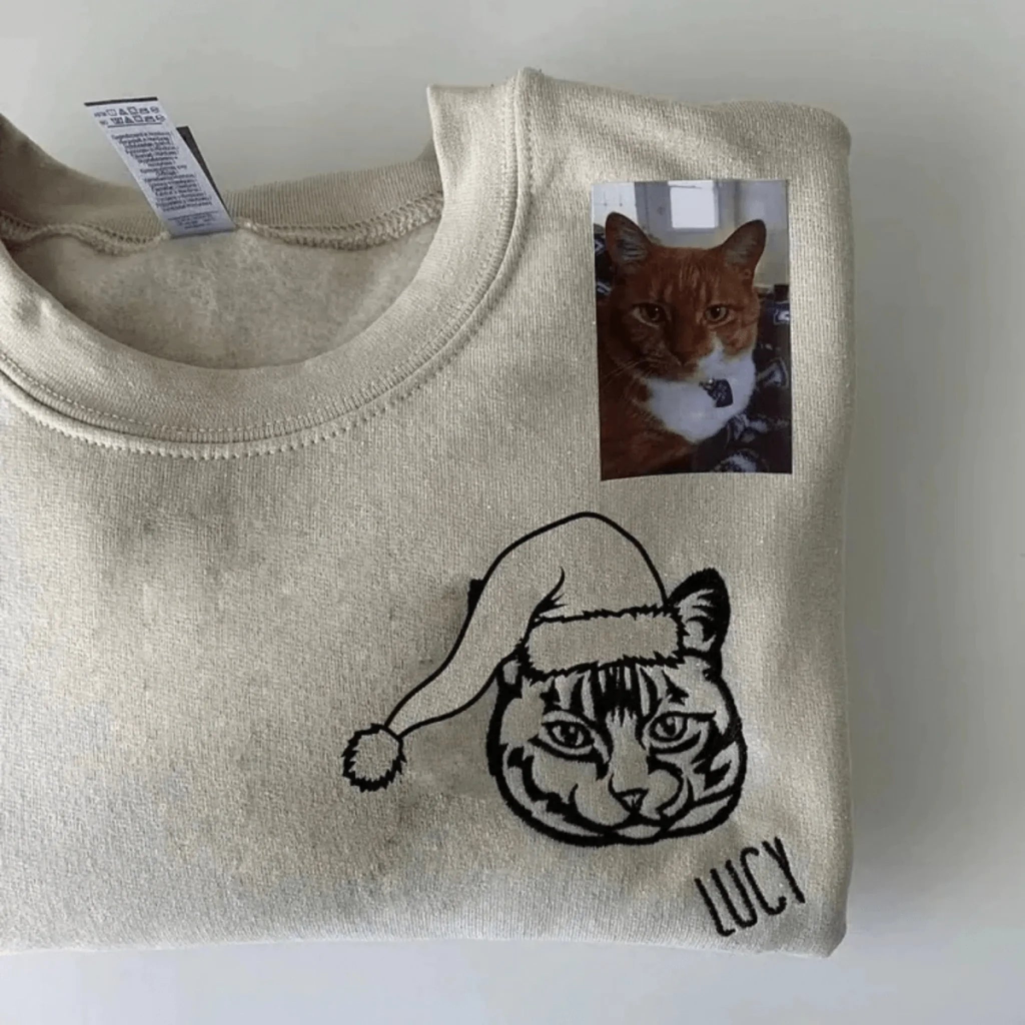  True-Threads - Personalisierter Katzen Weihnachten Hoodie mit Stickerei - Weihnachtsgeschenk für Katzenbesitzer 