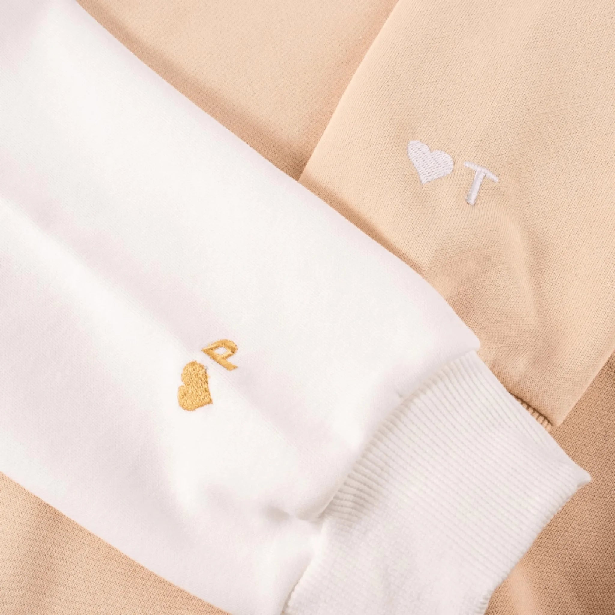  True-Threads - Personalisiertes Hoodie – Römisches Datum & Initialen - Jahrestag Geschenk 